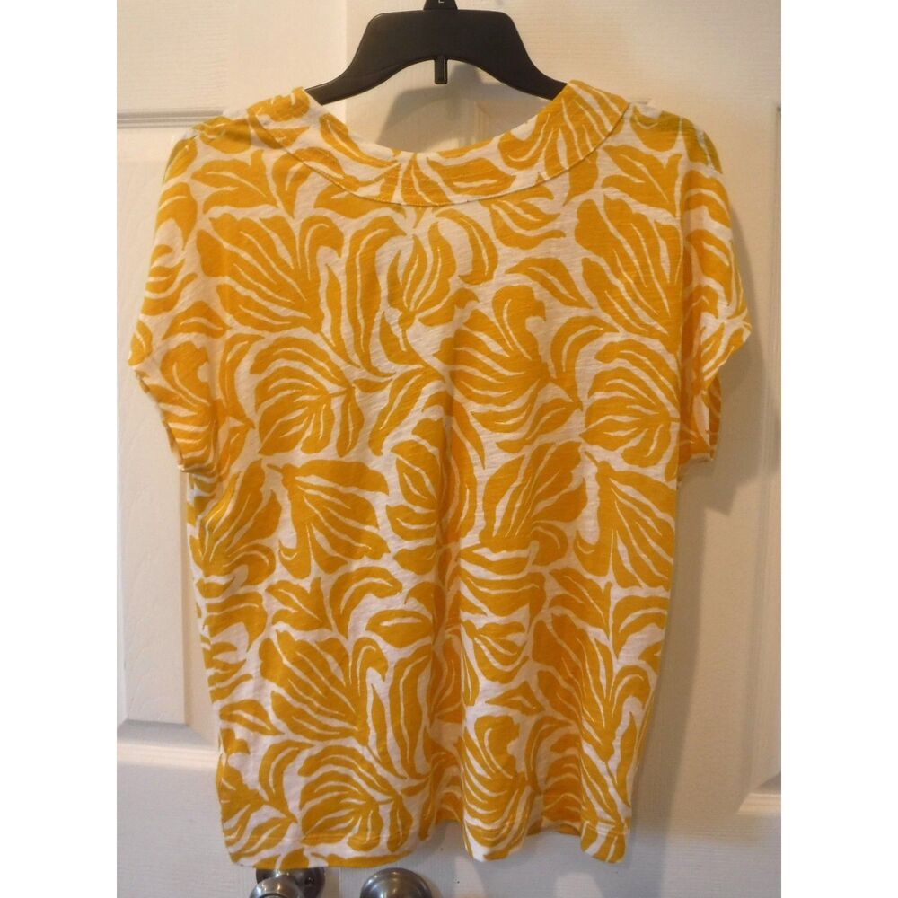 Nicole Miller Women's Yellow Print Top NWT Size Med - Picture 3 of 6